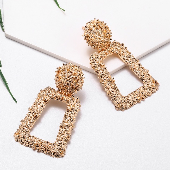 “Alice” Geometric Circle/Rectangle Hoop Earring - Picture 6 of 9